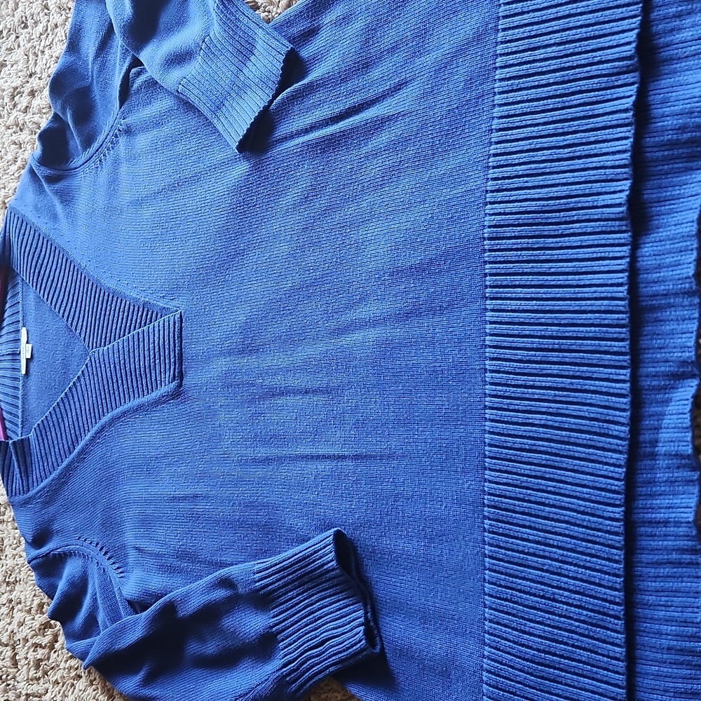 Isaac Mizzrah LiVE Blue V-Neck Women's Sweater Size 1x - Picture 7 of 7